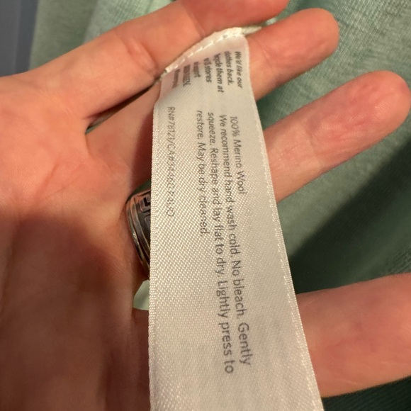 Eileen Fisher M-size light green Merino wool cardigan, soft, lush and cozy - Picture 6 of 10